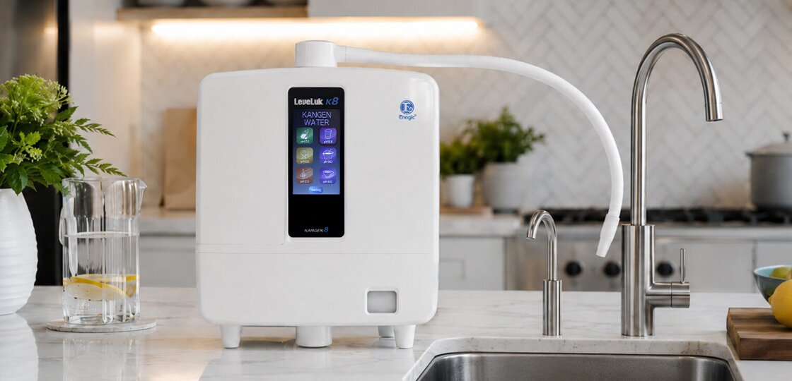 Máquina K-8 sobre la encimera de una cocina